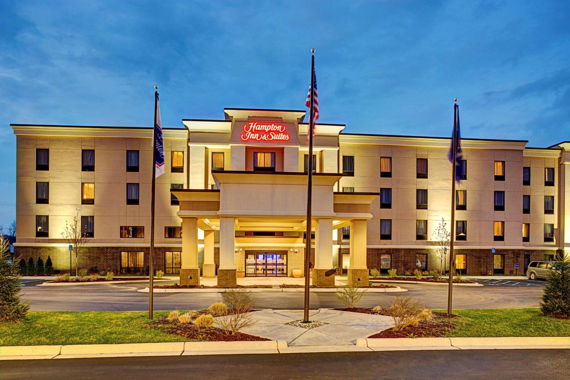 Hampton Inn & Suites Lansing West Exterior photo